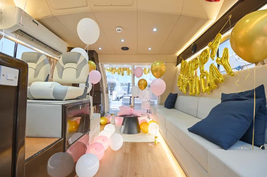 2 Hour Birthday Celebration on a Yacht in Dubai - Key points at a glance