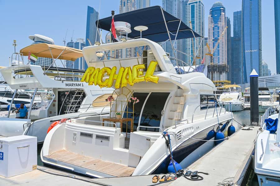 2 Hour Birthday Celebration on a Yacht in Dubai - The Dubai Eye and JBR coastline