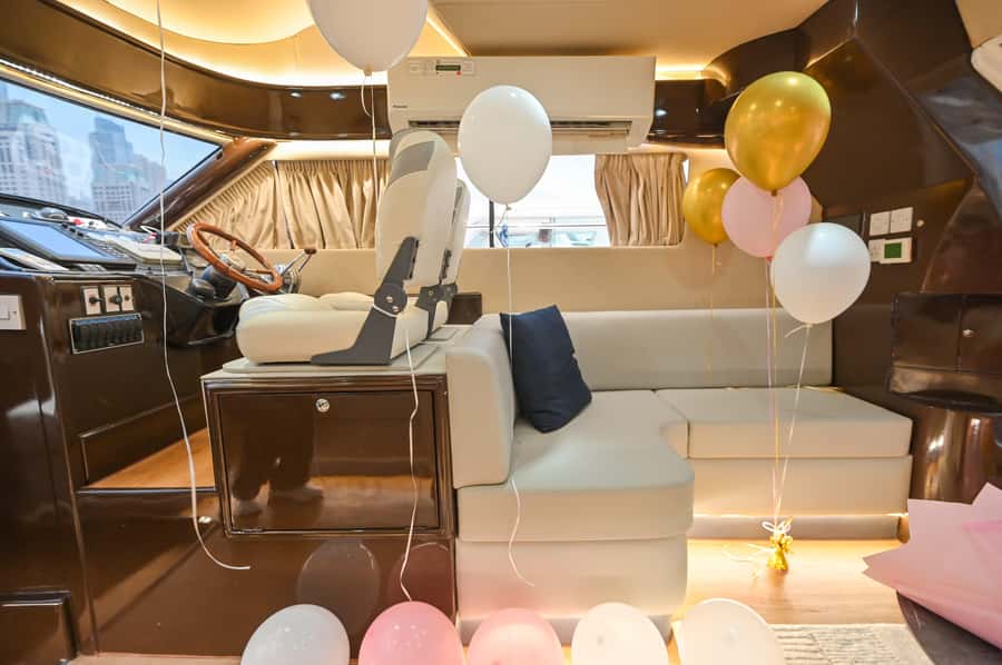 2 Hour Birthday Celebration on a Yacht in Dubai - What the price includes, and what it leaves out