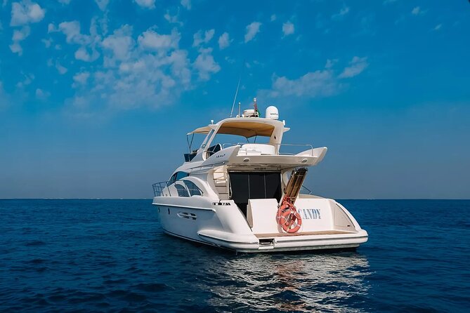 2 hour Private Yacht Tour with Dubai Marina Skyline View - What the private format changes