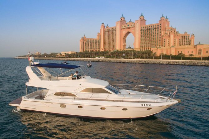 2 Hour Yacht Tour Around Palm Island - Route quality can vary