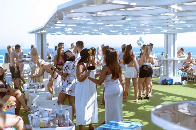 3-Hour Lotus Mega Yacht Dinner Cruise Dubai with Transfers - Setting off from Dubai Marina at 7:00 pm