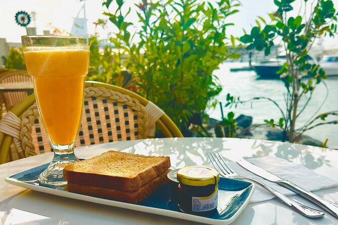 30-Min Jet Ski Tour: English Breakfast, Burj Al Arab View Bliss - Riding toward Burj Al Arab