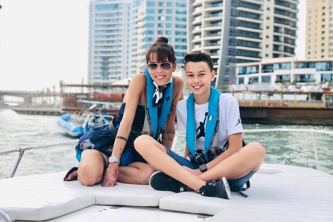 4 Hours Dubai Deep Sea Fishing - Choosing between The World Islands and Jebel Ali Port