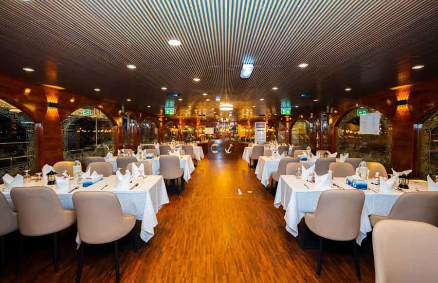 5-Star Marina Dhow Dinner Cruise With Live Entertainment - Should you book the Jack Sparrow dhow cruise?