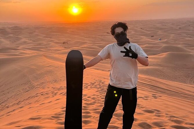 6 Hours Desert Safari Dubai Tour with BBQ Dinner & Live Shows - What 25 to 30 minutes of dune bashing feels like
