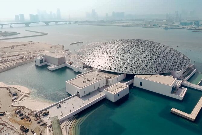 6 Hours Snapshot Tour of Abu Dhabi including Grand Mosque Visit - One hour at Sheikh Zayed Grand Mosque
