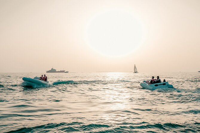 60 min Amazing Dubai Self-Drive Boat Tour - Atlantis stops depend on your departure
