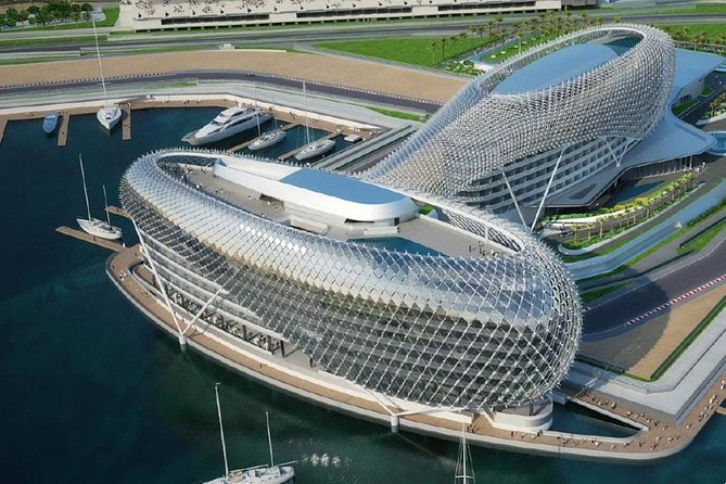 Abu Dhabi All Day Tour from Dubai - A drive along the Corniche and downtown Abu Dhabi