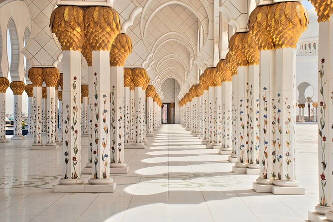 Abu Dhabi City, Sheikh Zayed Mosque & Ferrari World Tour with Transfers - Sheikh Zayed Grand Mosque in a fixed time window