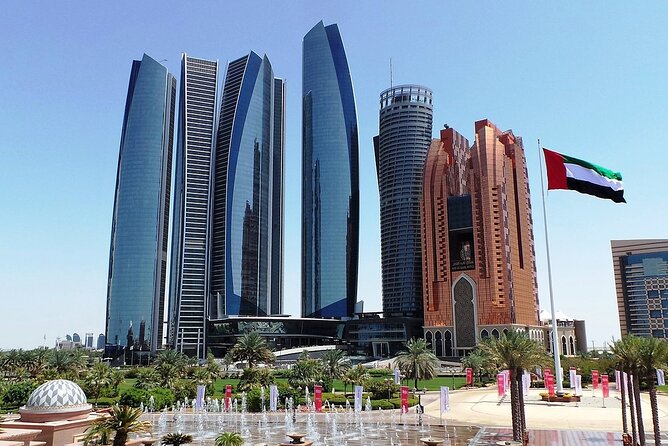 Abu Dhabi City Tour - Emirates Palace and the palace photo stop