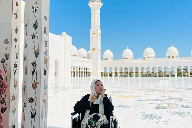 Abu Dhabi City Tour and Qasr AL Watan - Marina Mall and the Abu Dhabi Dates Market