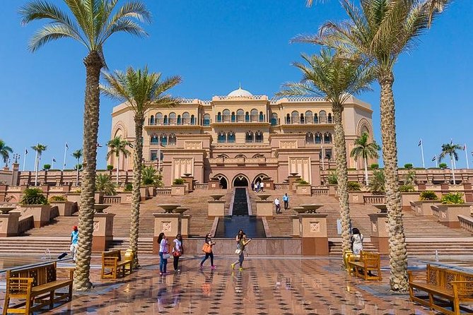 Abu Dhabi City Tour, Emirates Palace, Grand Mosque, Louvre Museum - Heritage Village adds a small slice of old Abu Dhabi