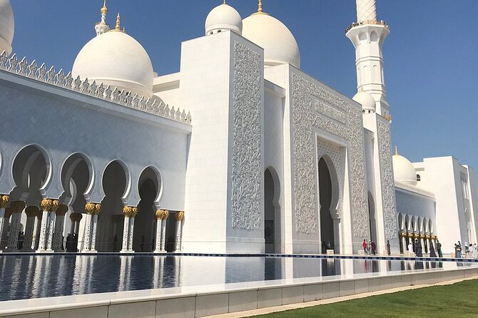 Abu Dhabi City Tour from Dubai - What the guide adds