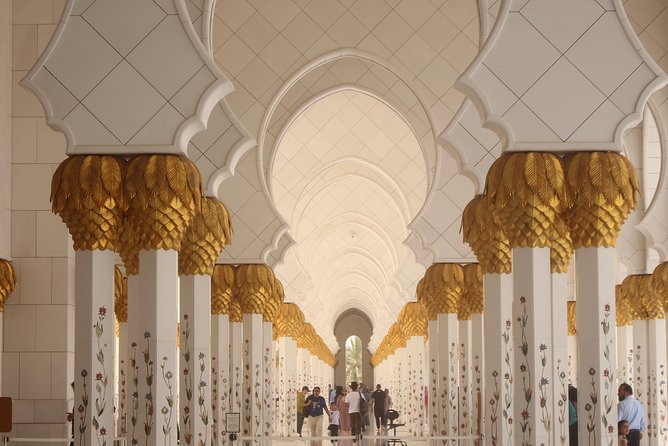 Abu Dhabi City Tour from Dubai - Full-Day Tour - What this Dubai to Abu Dhabi day actually delivers