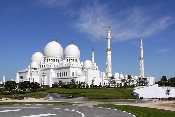 Abu Dhabi City Tour From Dubai With Hotel Pickup - The road from Dubai to Abu Dhabi