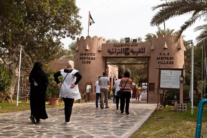 Abu Dhabi City Tour Full Day - Emirates Palace and the Corniche