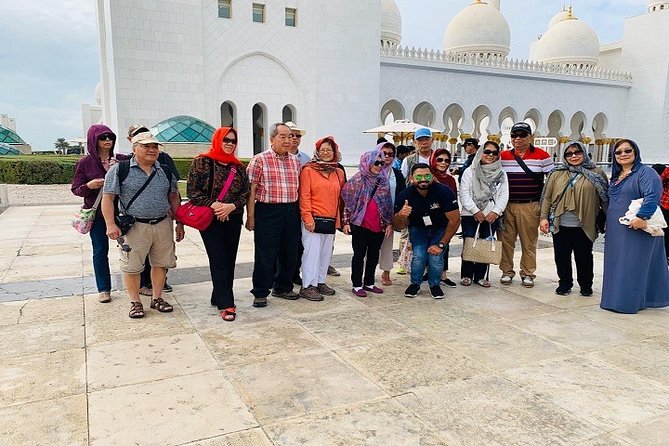 Abu Dhabi City Tour, Grand Mosque, Emirates Palace & The Louvre - The drive from Dubai to Abu Dhabi