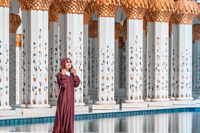 Abu Dhabi City Tour: Grand Mosque, Palace, Souk, Louvre & Ferrari - Corniche, Emirates Palace, and the royal side of Abu Dhabi