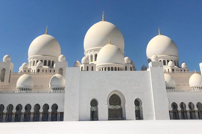 Abu Dhabi City Tour (Grand Mosque & Qasr Al Watan) - Abu Dhabi Corniche and the ride between cities