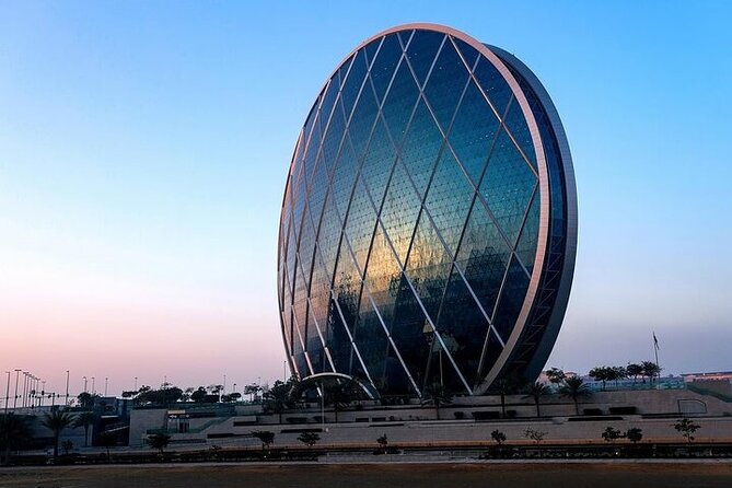 Abu Dhabi City Tour in 4x4 Private Vehicle - Dates Market, a small but tasty cultural stop