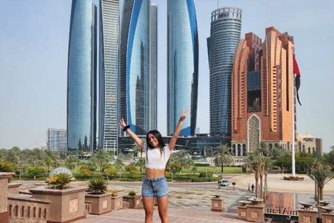 Abu Dhabi City Tour of Grand Mosque, Palace, Louvre, and Ferrari - Sheikh Zayed Grand Mosque sets the tone