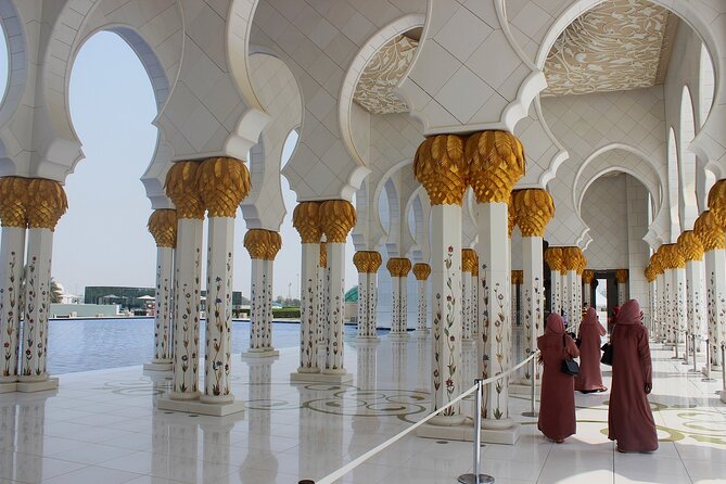 Abu Dhabi City Tour of Grand Mosque, Palace, Louvre, and Ferrari - Qasr Al Watan requires a careful choice
