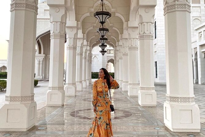 Abu Dhabi City Tour of Grand Mosque, Palace, Louvre, and Ferrari - Louvre Abu Dhabi: choose it for the building and the art