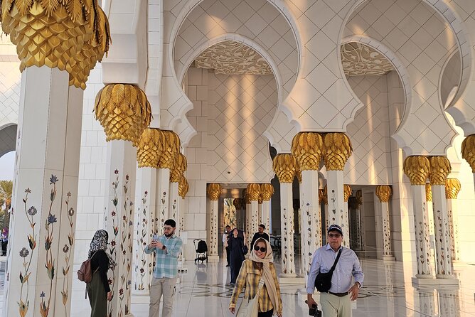 Abu Dhabi City Tour :Qasr Al Watan, Emirates Palace, Mosque - What this Abu Dhabi day trip is really trying to do