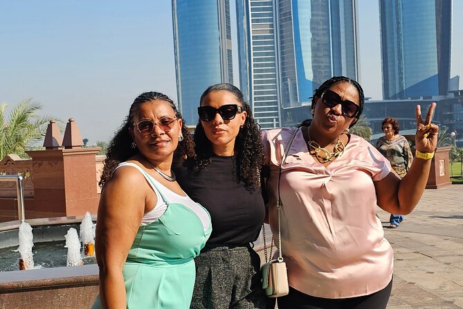 Abu Dhabi City Tour :Qasr Al Watan, Emirates Palace, Mosque - Marina Mall and the lunch question