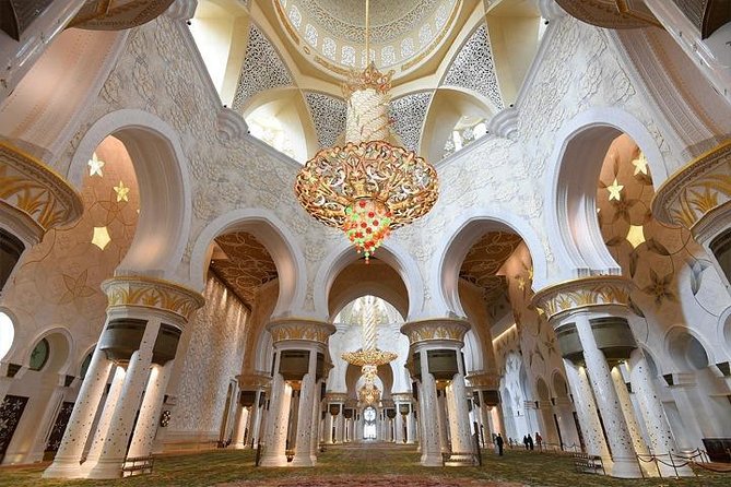 Abu Dhabi City Tour with Desert Safari Adventure - Sheikh Zayed Grand Mosque: start with the landmark