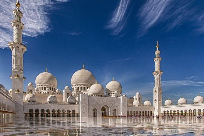 Abu Dhabi City Tour with Ferrari world Full Day - What the $310 price really covers