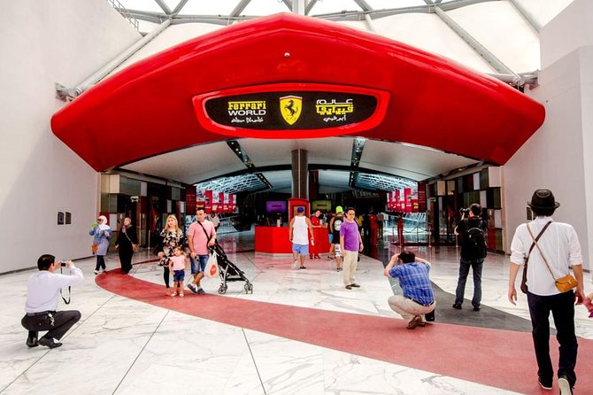 Abu Dhabi City Tour With Ferrari World Theme Park - The Sheikh Zayed Grand Mosque sets the tone