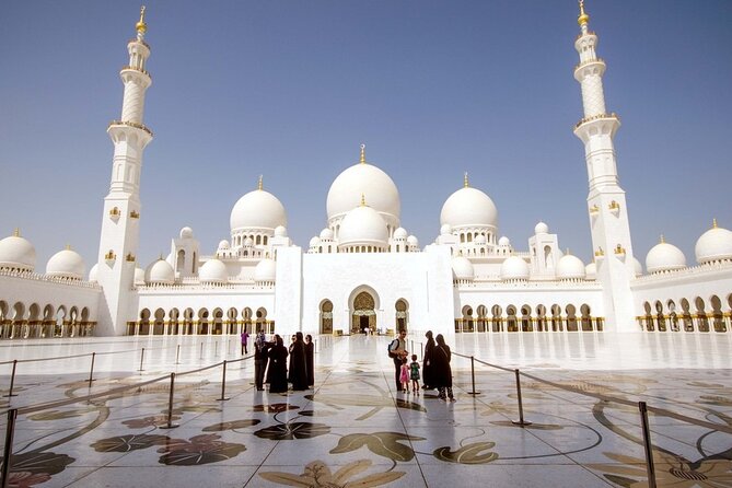 Abu Dhabi City Tour With Shaikh Zayed Grand Mosque. - Sheikh Zayed Grand Mosque: the centerpiece