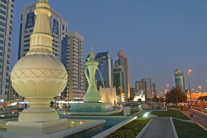 Abu Dhabi City Tour With Visit To Grand Mosque - Palace views from the road, not a palace tour