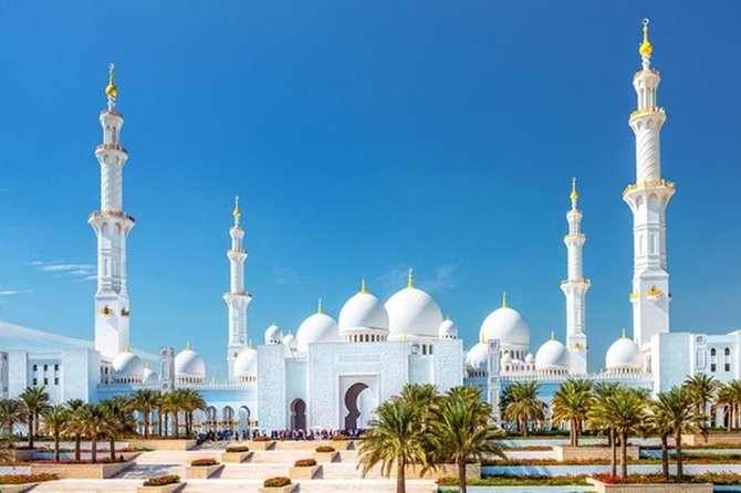 Abu Dhabi Full Day Sightseeing Tour From Dubai With Ferrari world Tickets - The Abu Dhabi Dates Market