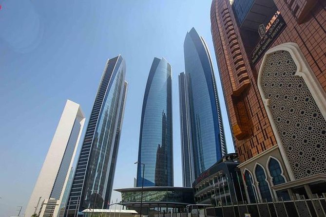 Abu Dhabi Full-Day Sightseeing Tour from Dubai with Mosque Visit - The Dates Market is a useful taste of everyday commerce