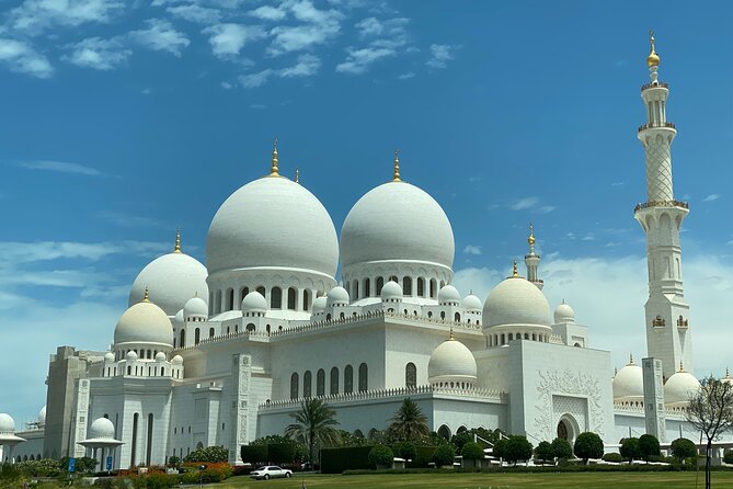 Abu Dhabi Half Day City Tour Sharing Experience - Emirates Palace and the city’s polished side