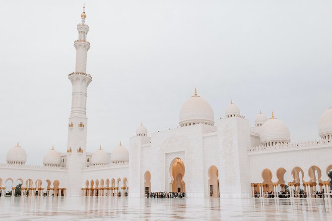 Abu Dhabi Half Day City Tour Sharing Experience - Transport, group size, and the pace of the day