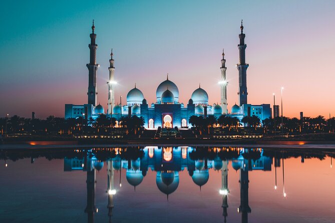 Abu Dhabi Private City Tour - The Dates Market is a good place for local flavor
