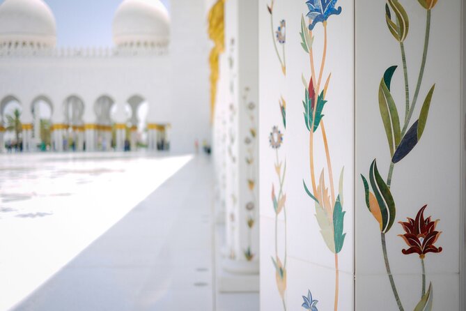 Abu Dhabi Sheikh Zayed Grand Mosque Private Tour - Private transport versus a larger group tour