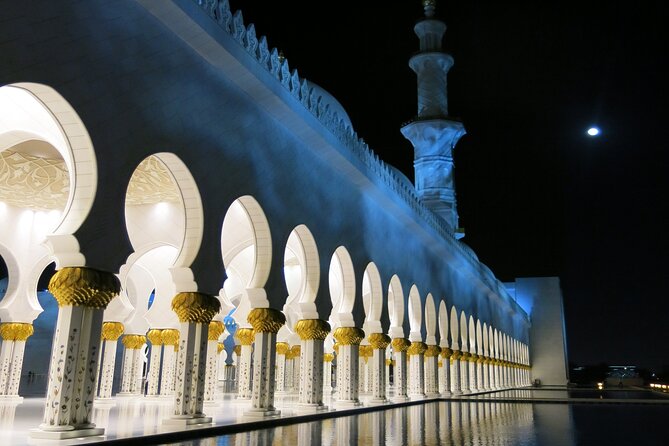 Abu Dhabi Sheikh Zayed Grand Mosque Tour - Dress rules and the abaya concern