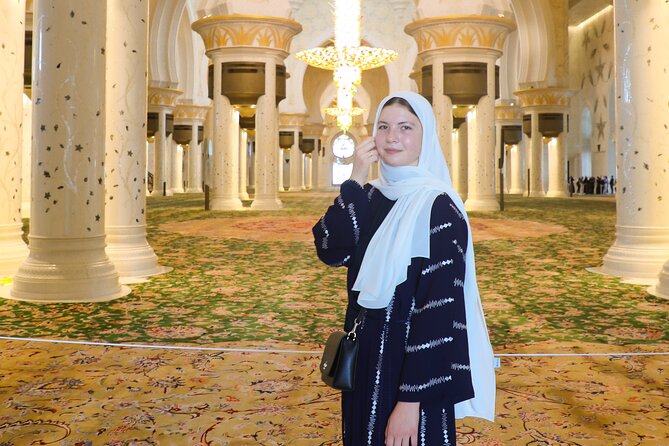 Abu Dhabi Sheikh Zayed Mosque Half-Day Guided Tour from Dubai - Who should book this mosque tour?
