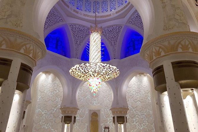 Abu Dhabi Sheikh Zayed Mosque tour Ferrari world outside visit - What the Dubai pickup means for your day