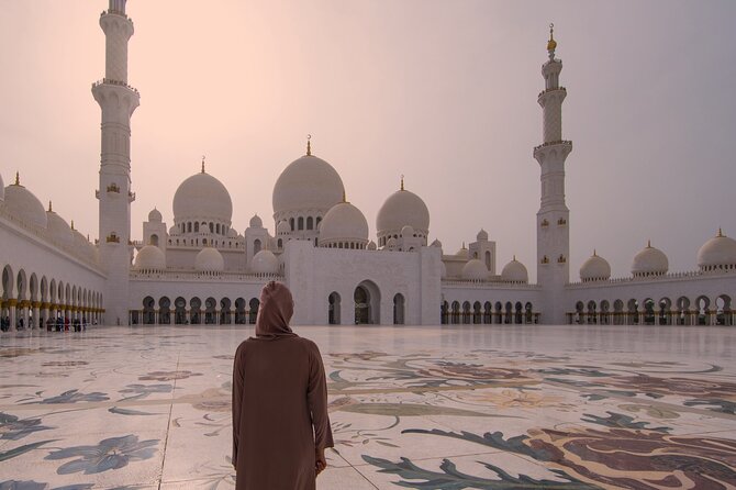 Abu Dhabi Sightseeing City Tour including Grand Mosque - The Abu Dhabi Dates Market