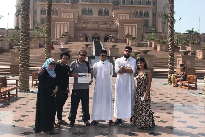Abu Dhabi Sightseeing Tour from Dubai - Marina Mall is the lunch solution