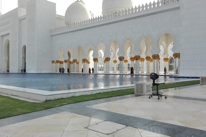 Abu Dhabi Sightseeing with Sheikh Zayed Grand Mosque & Louvre Abu Dhabi Private - Marina Mall gives you breathing room