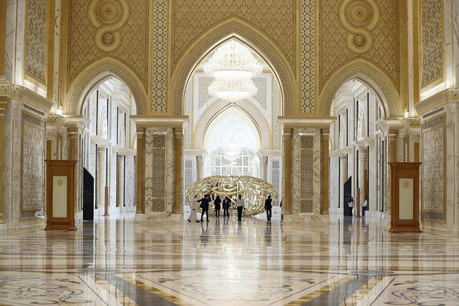 Abu Dhabi Tour: Grand Mosque, Heritage Village, Emirates Palace & Qasr Al Watan - Transport, timing and the pickup question