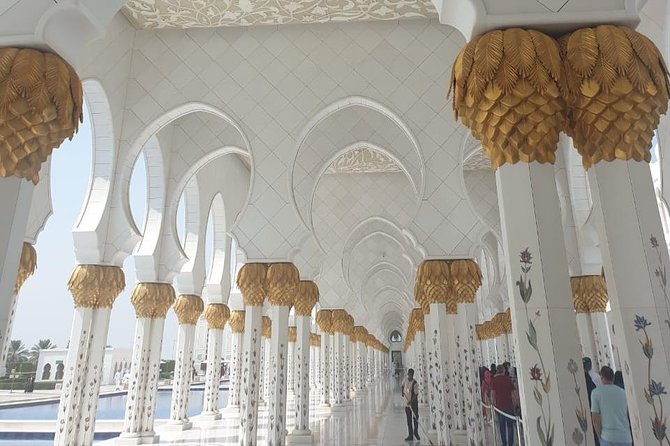 Abu Dhabi Tour with Sheikh Zayed Grand Mosque from Dubai - What $200 represents