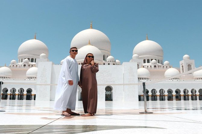 Advance Full Day Abu Dhabi City Tour - Sheikh Zayed Grand Mosque: allow 90 minutes for the star attraction